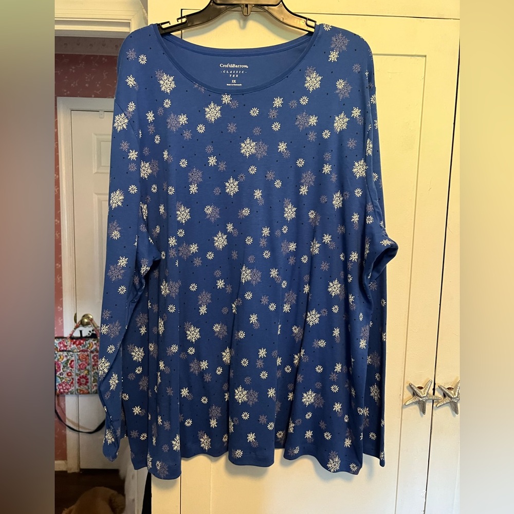 Croft and Barrow Snowflake tee